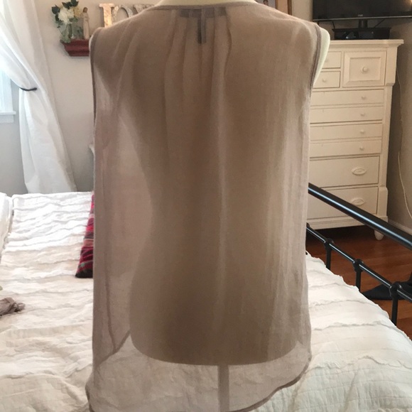 BCBG tank or shell - Picture 4 of 4